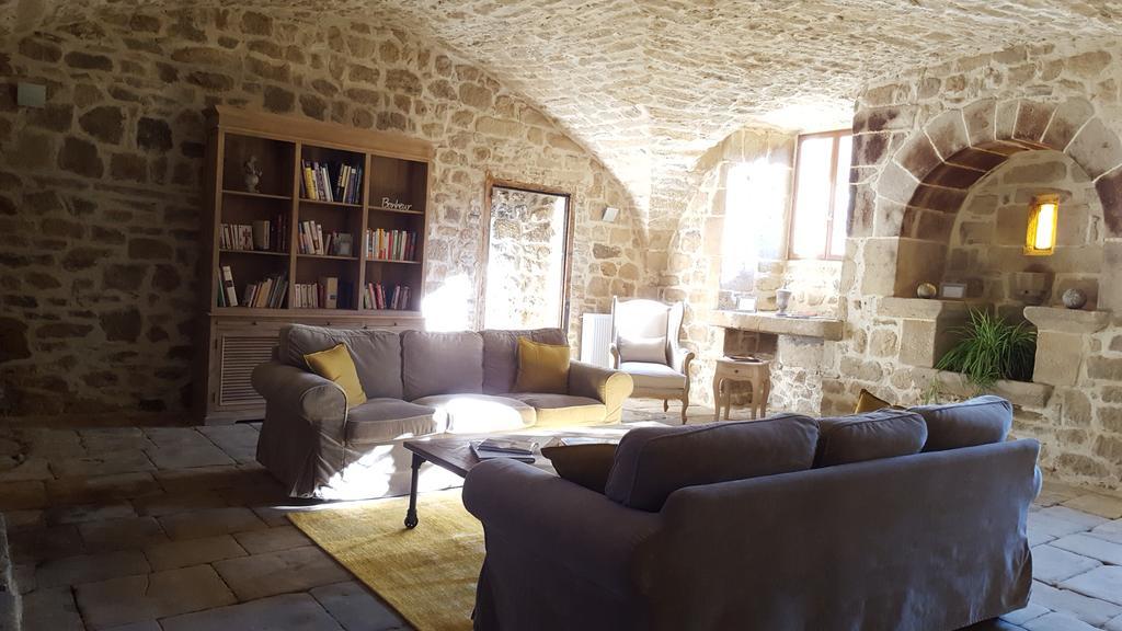 Le Mas De Combeau Tauriers Εξωτερικό φωτογραφία