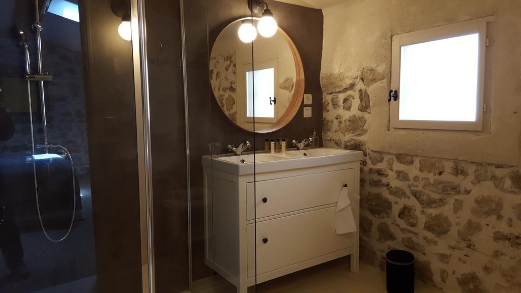 Le Mas De Combeau Tauriers Εξωτερικό φωτογραφία